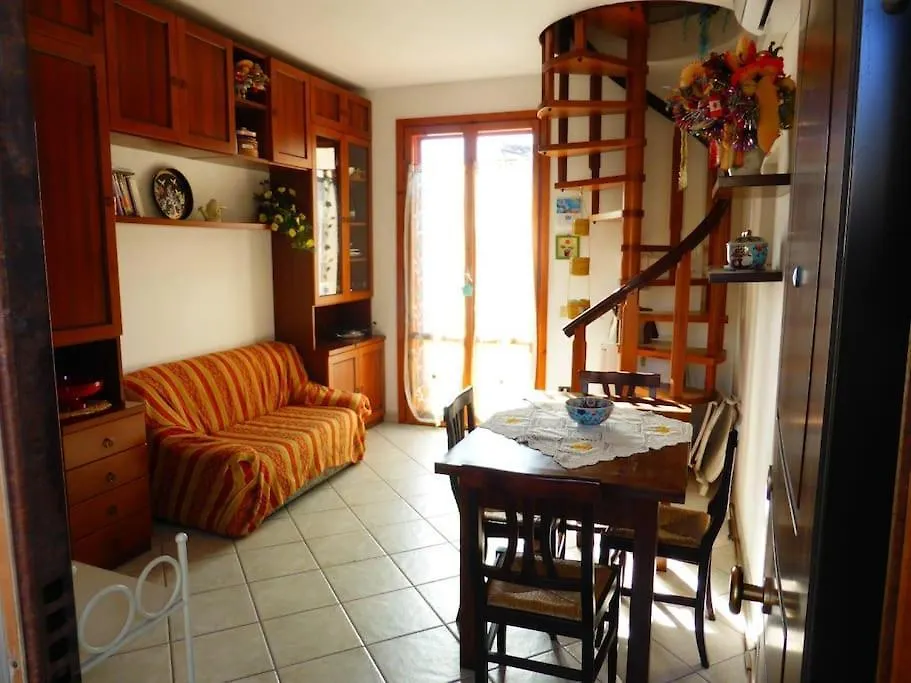 فيلا La Casa Di Pane فولّونيكا 0*,